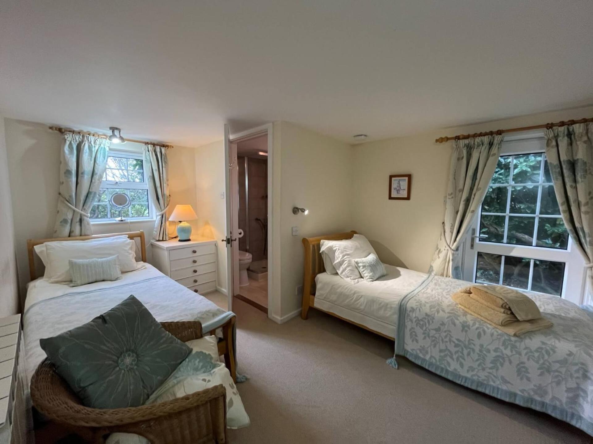 Clos De Vaul Creux Sark Room photo